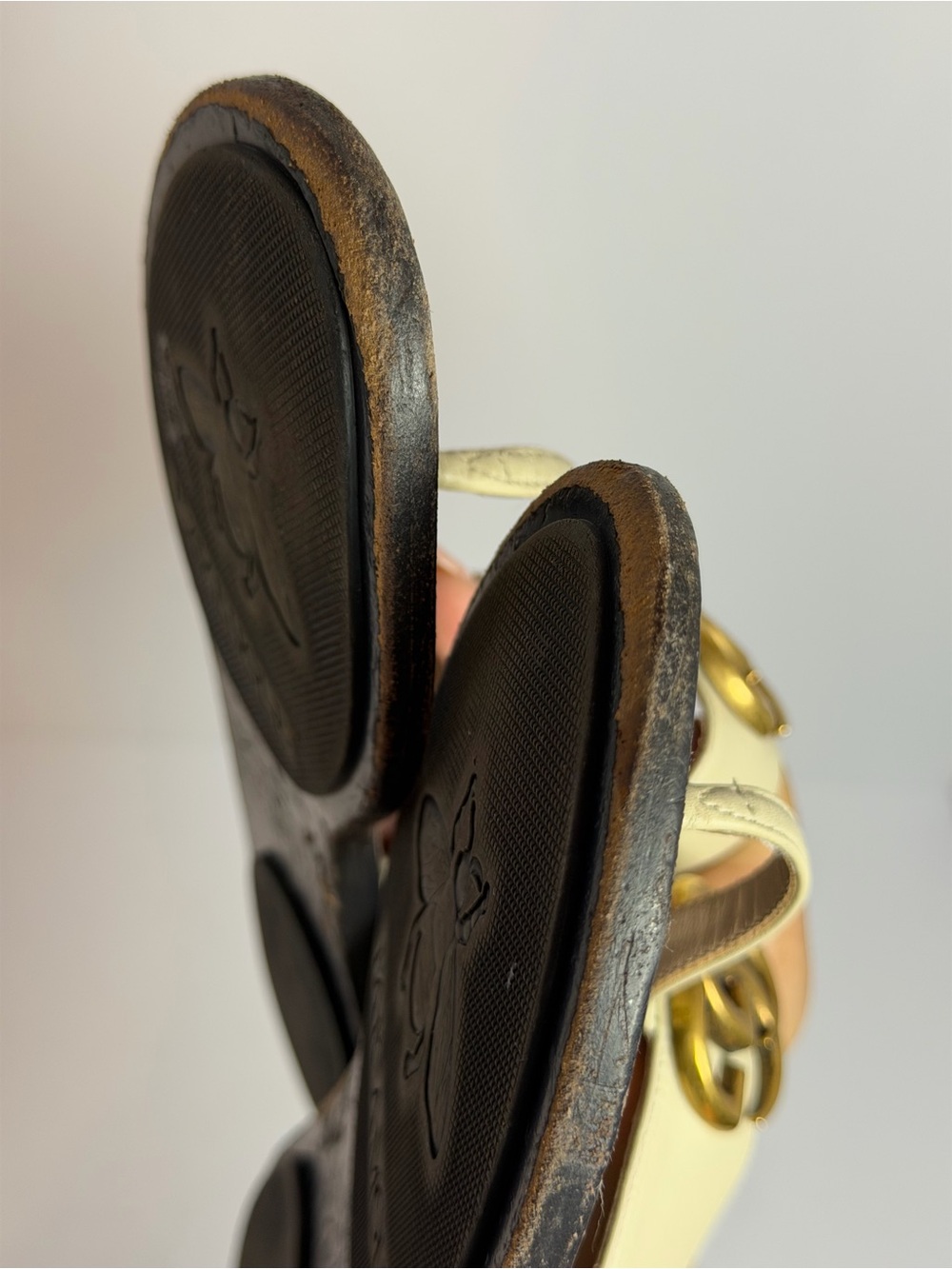 Gucci Marmont GG Logo Light Beige Thong Sandals Size 37 - Picture 12 of 13